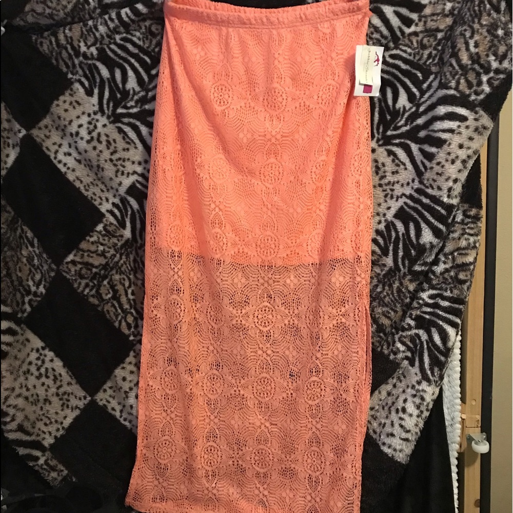 🧡NWT- Coral Colored Skirt🧡